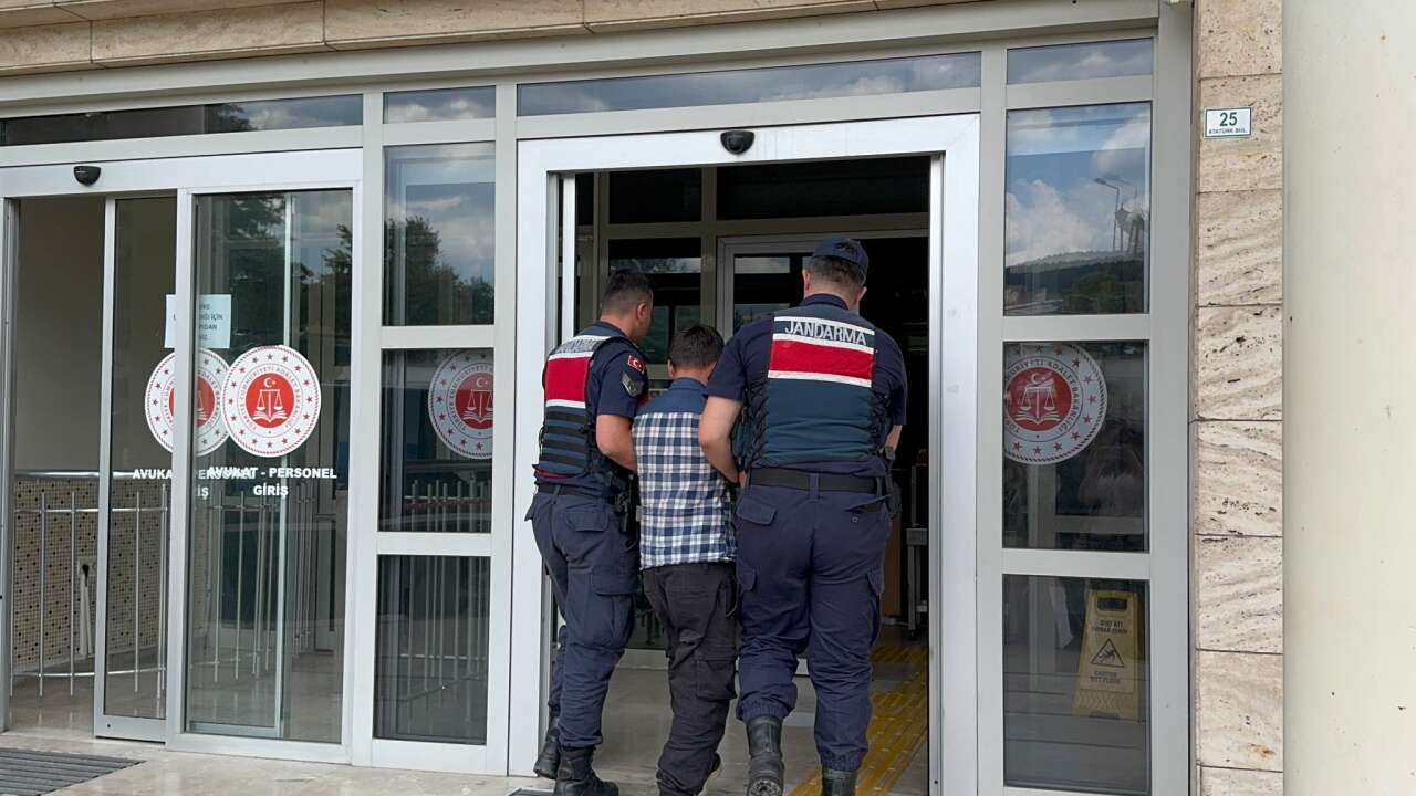 Muğla’da Tüfekli Cinayet Zanlısı Adliyeye Sevk Edildi 3